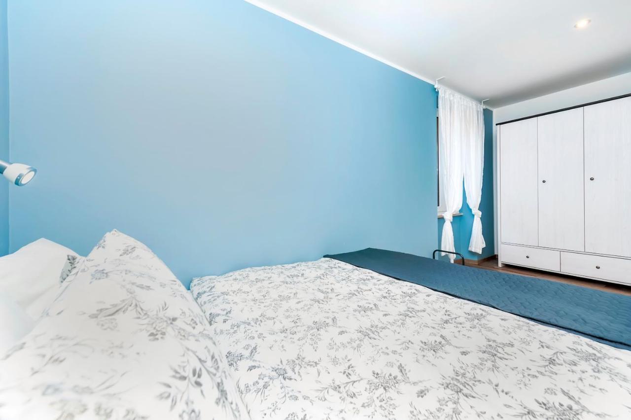 Otto Apartment With Sea View And Parking Rovinj Kültér fotó