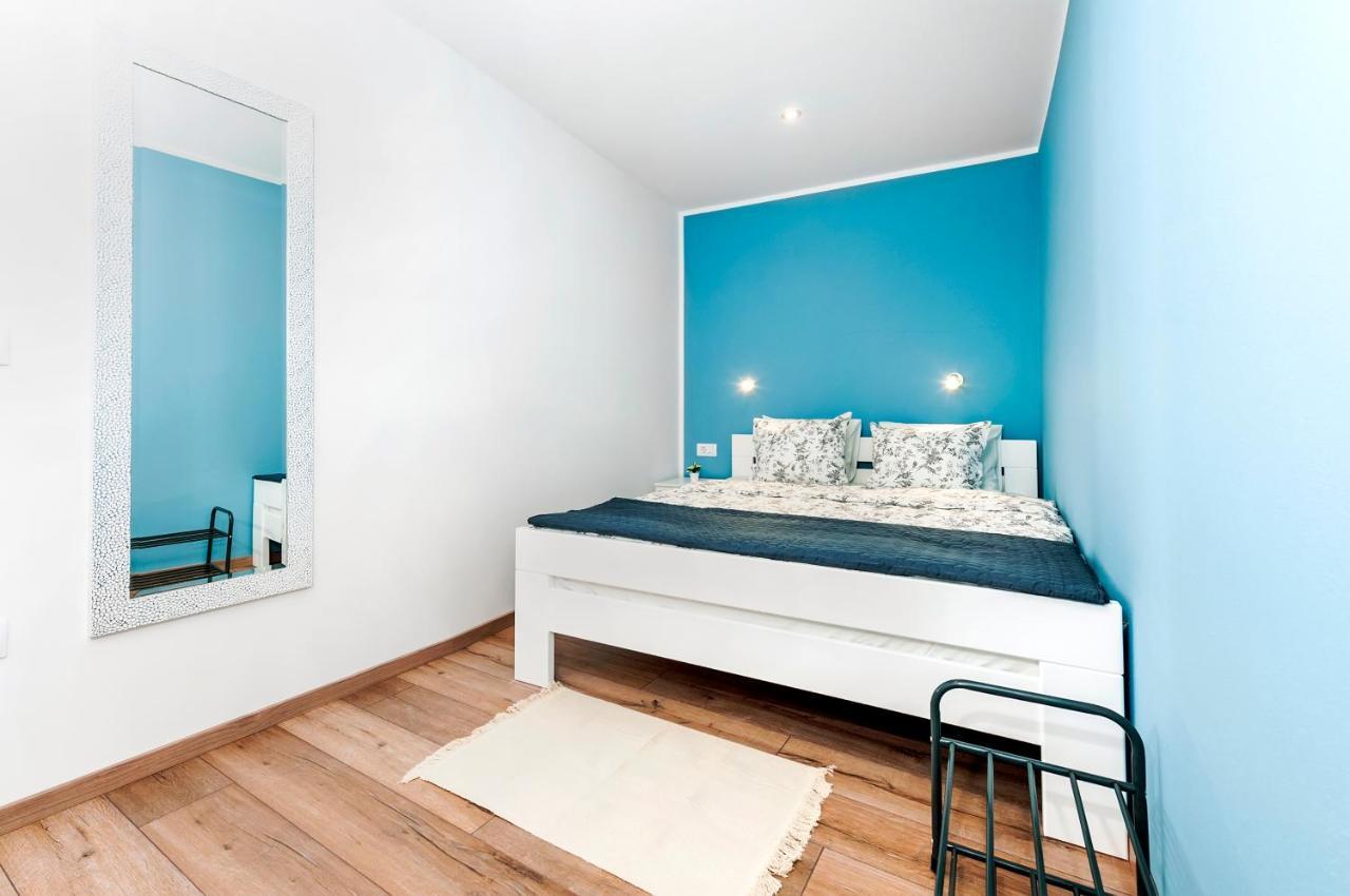 Otto Apartment With Sea View And Parking Rovinj Kültér fotó